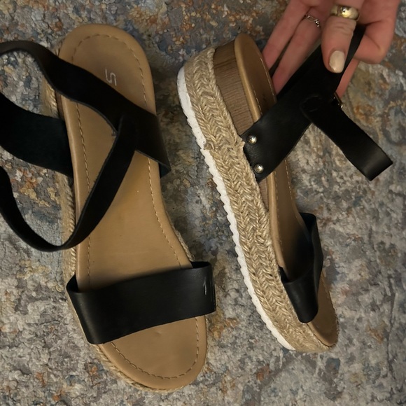 Soda Shoes - Sandals